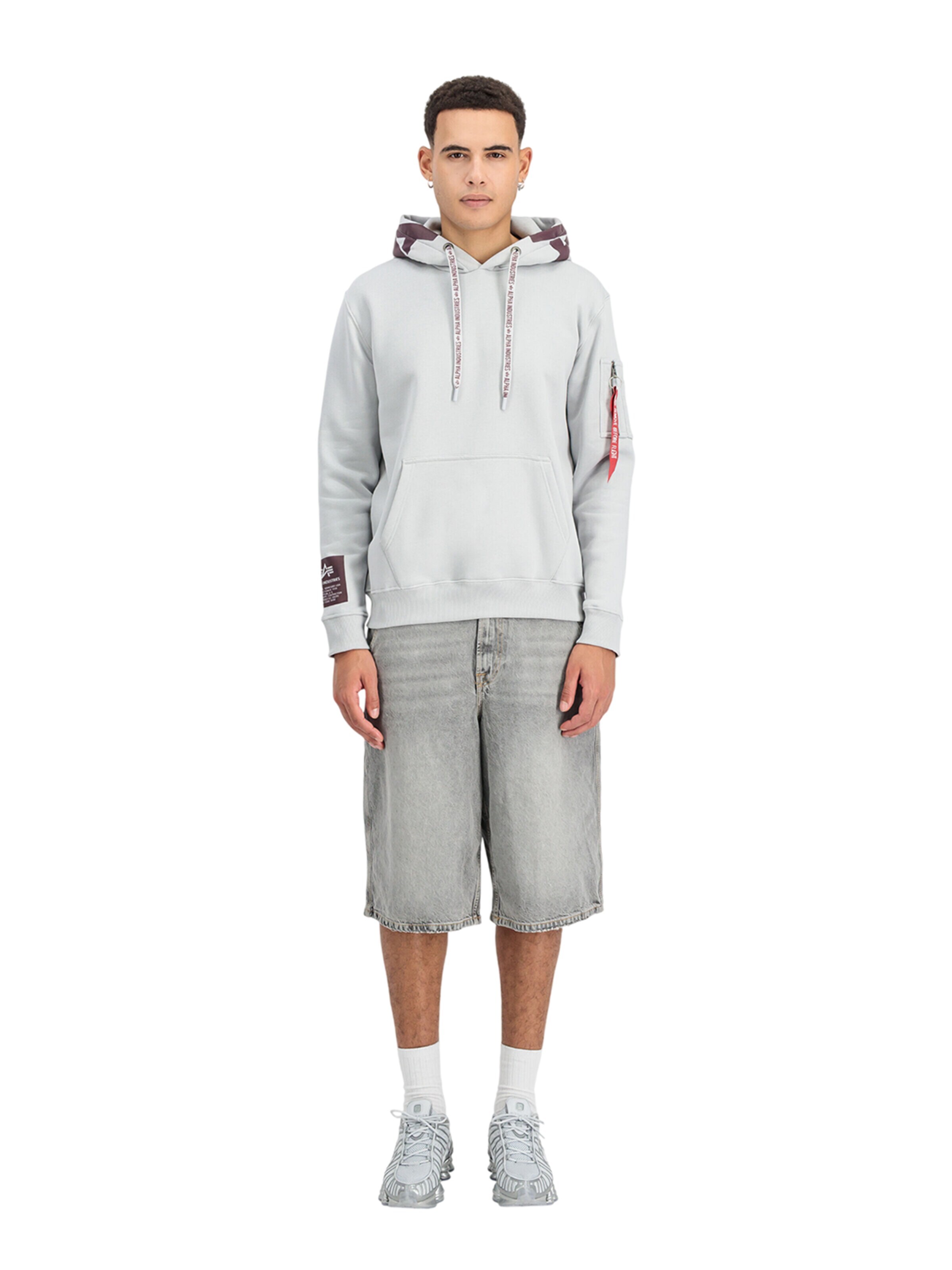 ALPHA INDUSTRIES Sweatshirt 'Alpha'‌‌‌‌‌‌‌ in Grau