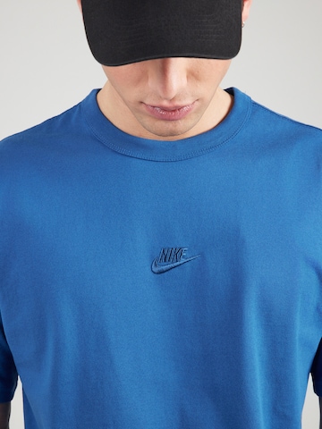 T-Shirt 'ESS' Nike Sportswear en bleu