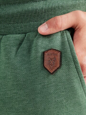 Effilé Pantalon naketano en vert