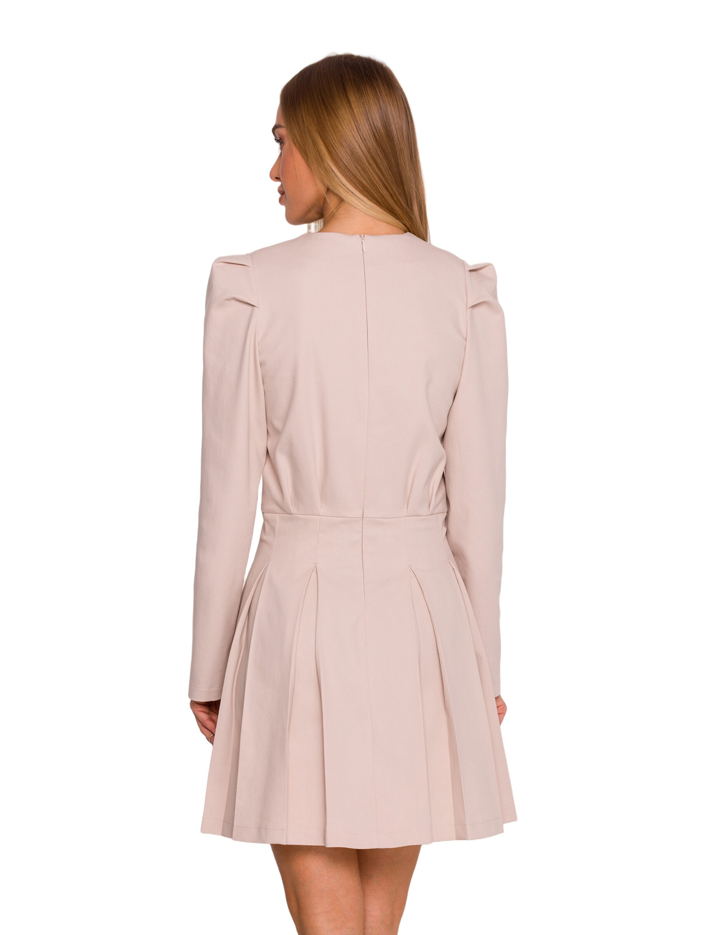 Rochie de la made of emotion pe bej