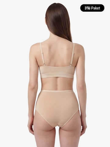 Blackspade Slip in Beige