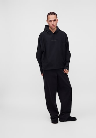 Nike SportswearSweater majica 'NK TCH' - crna boja