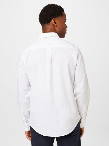 Coupe regular Chemise 'Anton' Casual Friday en blanc