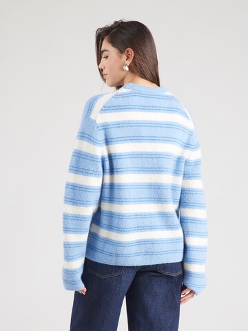 Pull-over & Other Stories en bleu