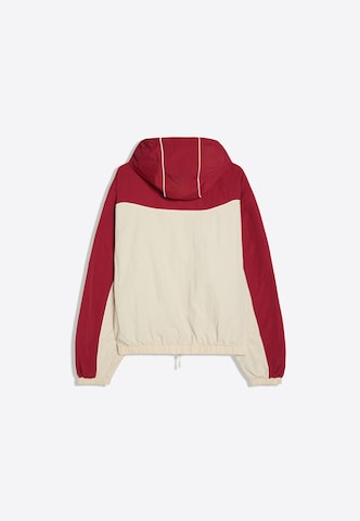 Giacca di mezza stagione di Bershka in rosso
