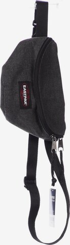 EASTPAK Handtasche klein One Size in Grau: predná strana