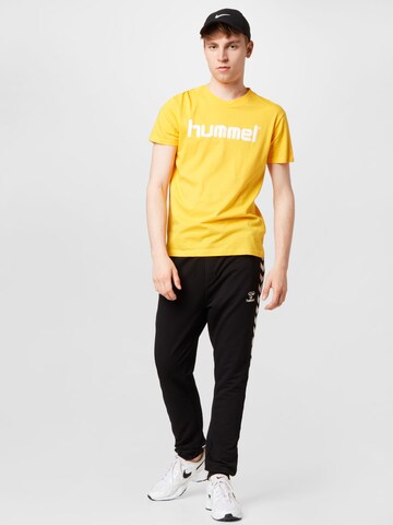 Hummel - Camiseta en amarillo