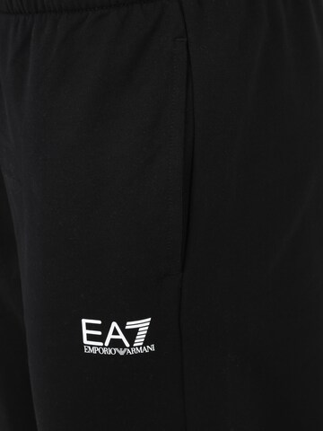 EA7 Emporio Armani Tapered Παντελόνι σε μαύρο