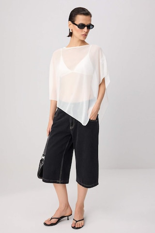 Trendyol Blouse in Beige