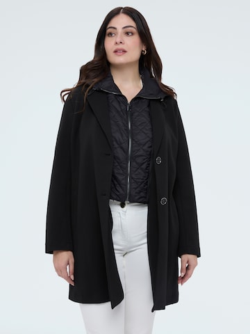 Cappotto invernale di Fiorella Rubino in nero