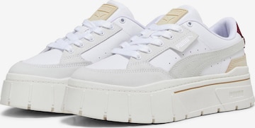 Sneaker low 'Mayze Stack Luxe' de la PUMA pe alb