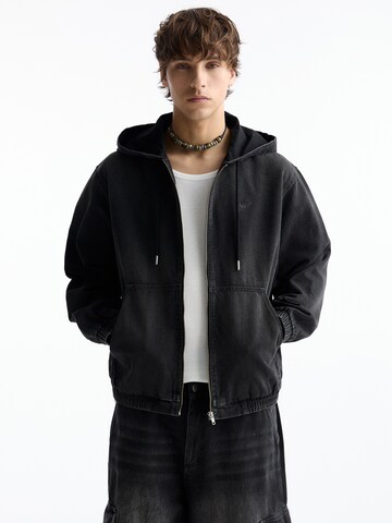 Pull&Bear Between-season jacket in Black: front