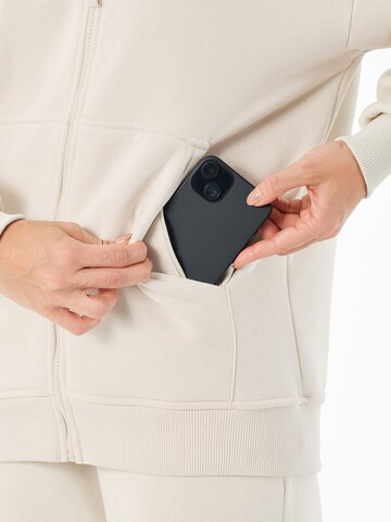 Organication Sweatjacke in Weiß