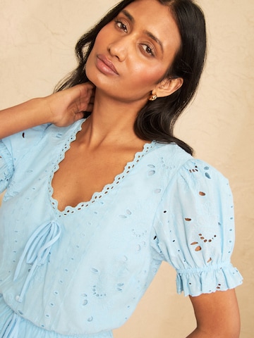 Robe d’été love & roses en bleu