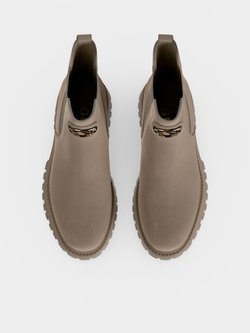 GUESS Chelsea Boots 'FIDA2' in Grey