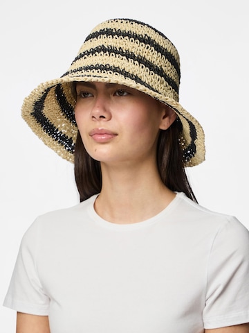 PIECES Hat 'PCSasha' i beige