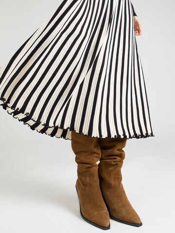 Derhy Knitted dress in Black