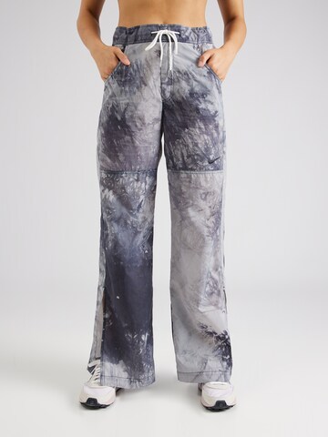 Nike Sportswear - regular Pantalón en gris: frente