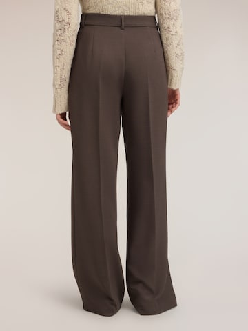 Pantaloni di MOTIVI in grigio