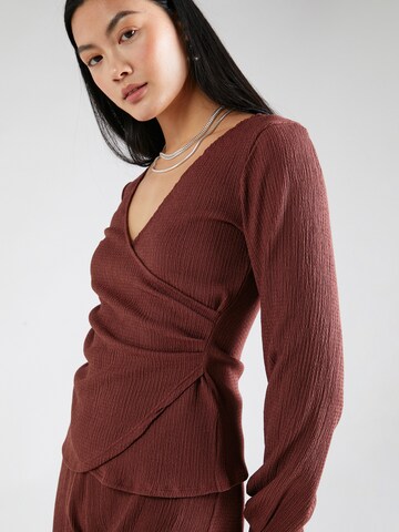ABOUT YOU Shirt 'Fee' in Brown