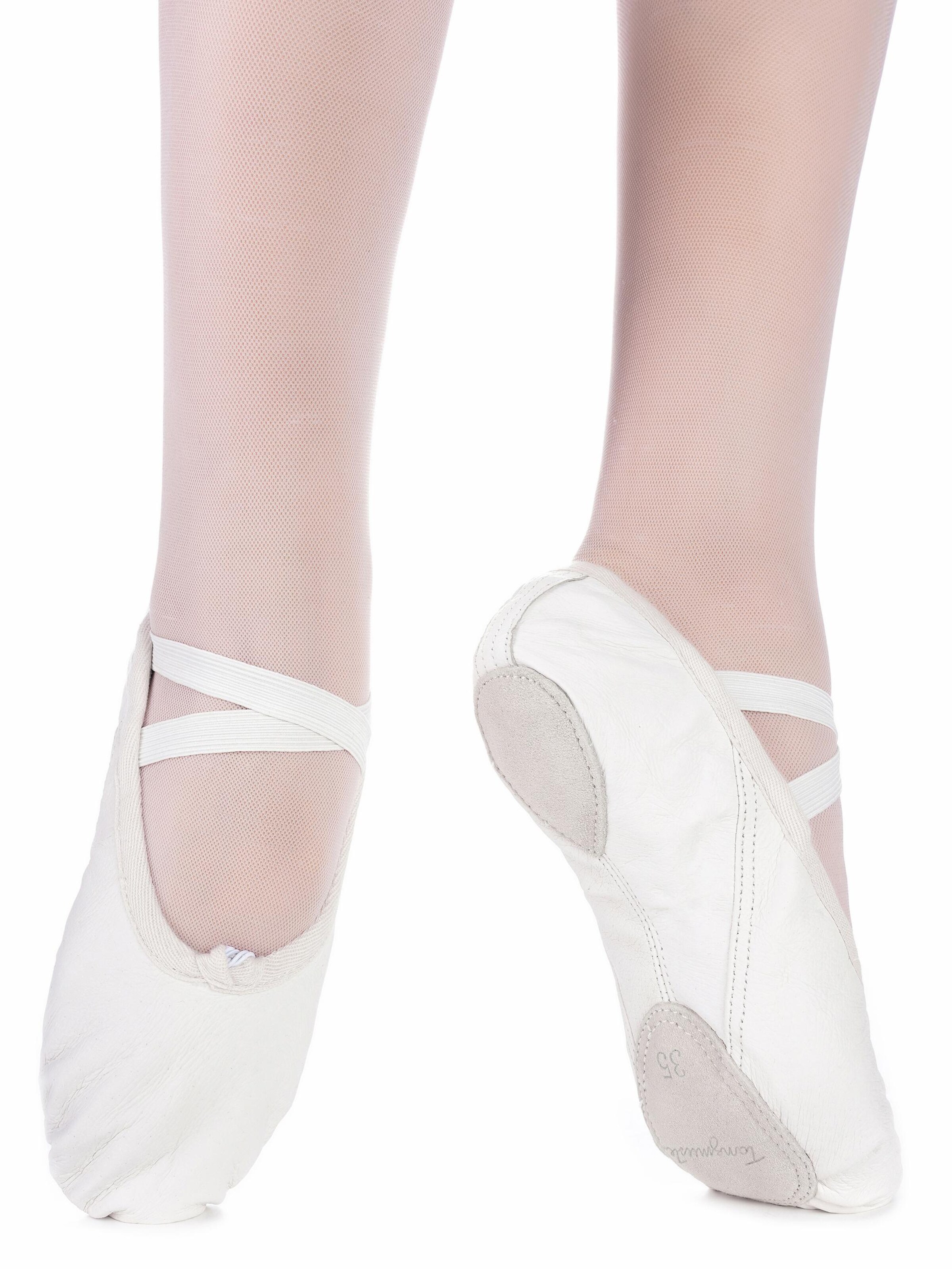 Tanzmuster Athletic Shoes 'Toni' in White