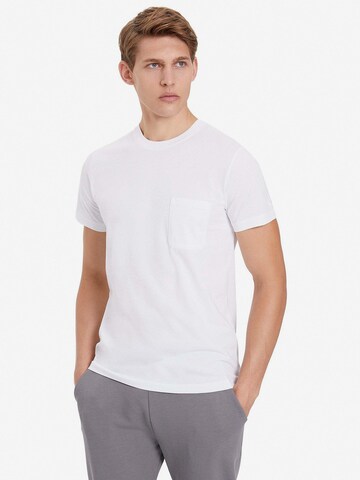 WESTMARK LONDON Shirt 'ESSENTIALS' in Wit: voorkant
