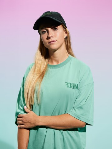 FCBM Bluser & t-shirts 'Vince' i grøn: forside