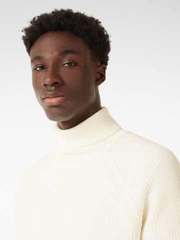 Bershka Sweater in White