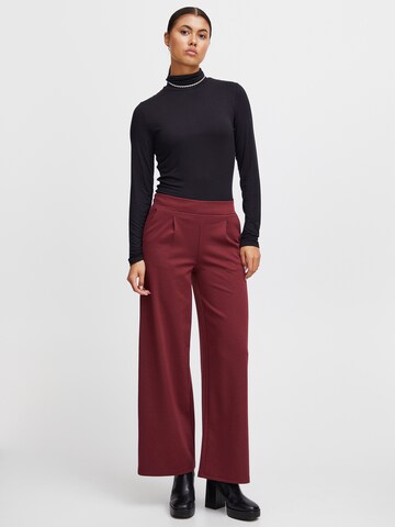 Wide leg Pantaloni chino 'Kate' di ICHI in rosso