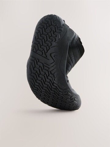 Next Ниски обувки в черно