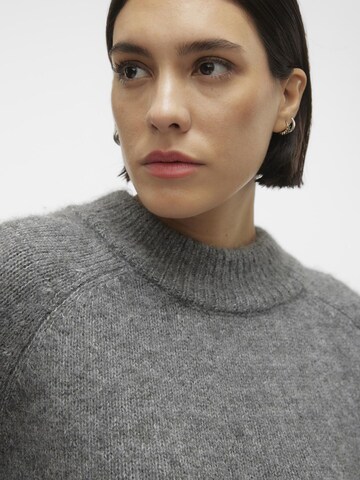 VERO MODA Pullover in Grau