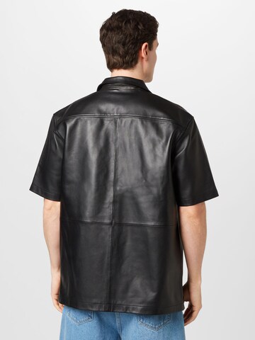 Han Kjøbenhavn Comfort fit Button Up Shirt in Black