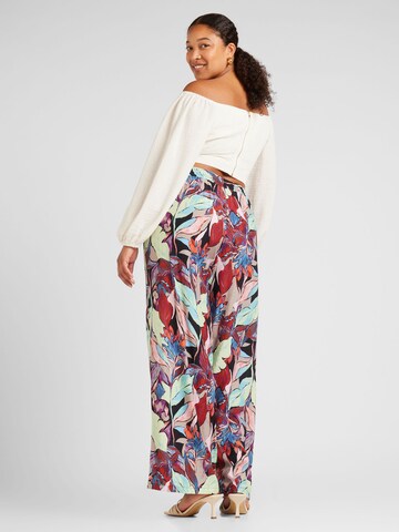 Vero Moda Curve Regular Hose 'VMCGAJA PALMA' in Schwarz