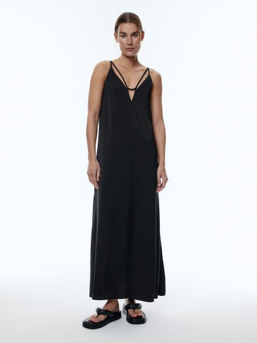 Rochie 'Charley' de la EDITED pe negru