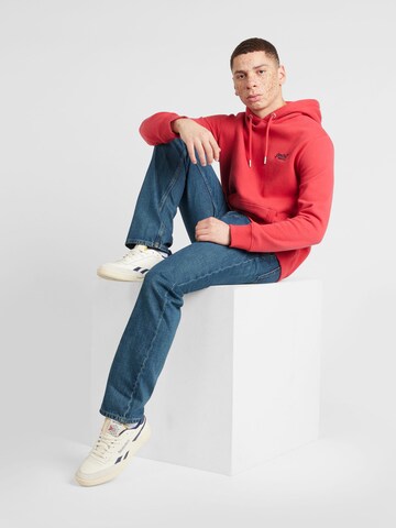 Superdry - Sweatshirt 'Essential' em vermelho