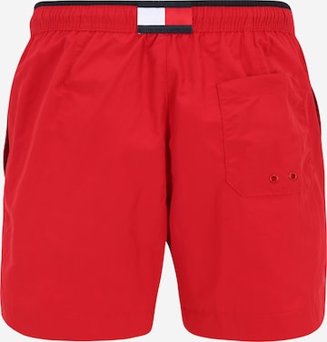 TOMMY HILFIGER Badeshorts in Rot