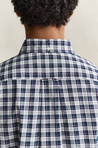 GANT Regular Fit Paita värissä vihreä