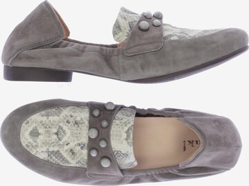THINK! Flats & Loafers in 39 in Grey: front