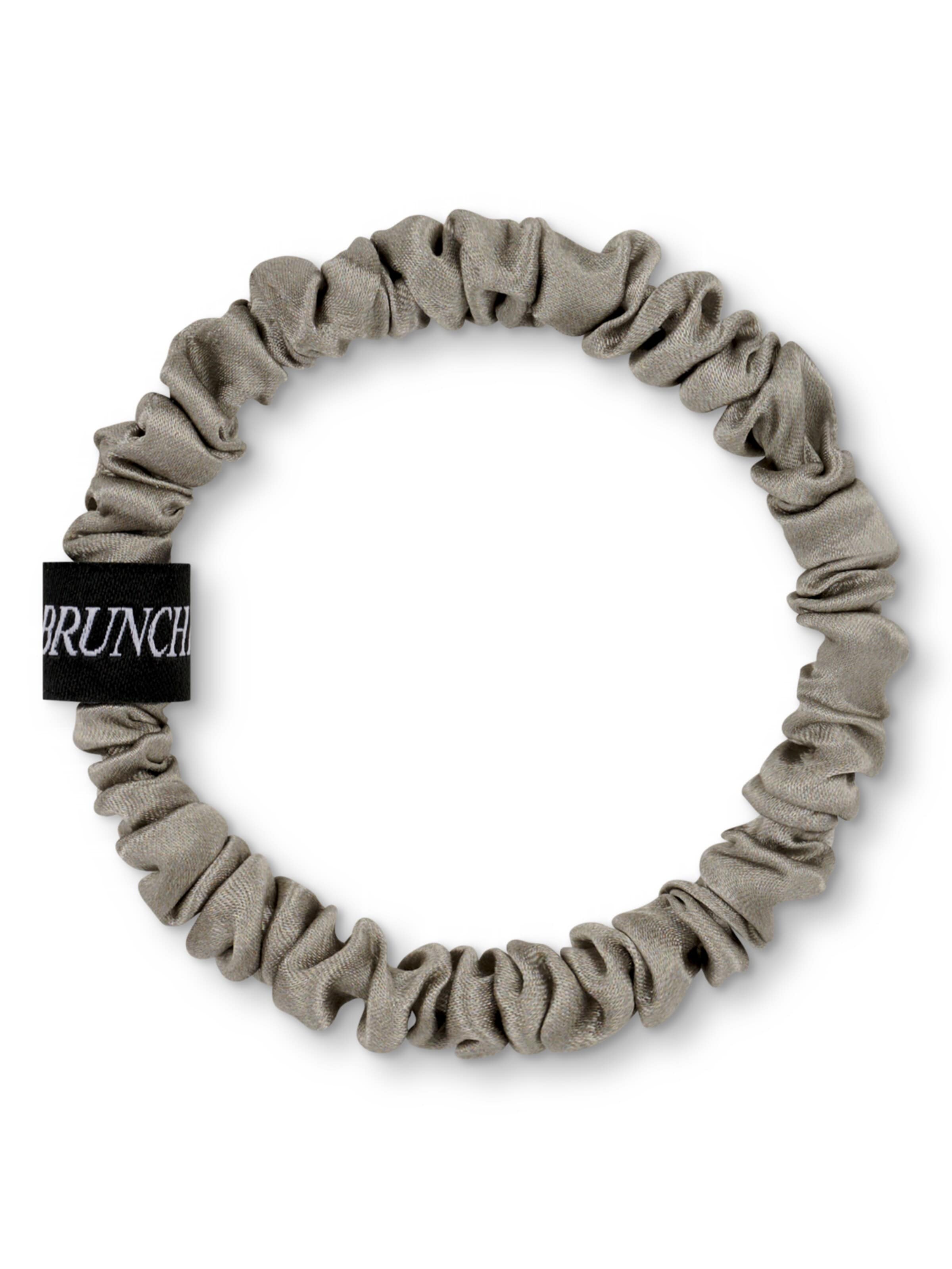 BRUNCHIES® Hårsmykke 'BRUNCHIES® "Grey Brown Autumn" Seiden Scrunchie in einem sagenhaft angesagten Trendfarbton Grau-Braun mit grünem Stich' i grå: forside