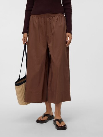 Wide leg Pantaloni 'VMFRiba' di VERO MODA in marrone: frontale