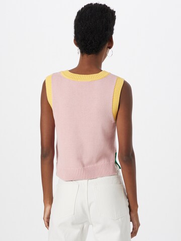 Monki Pullover in Pink