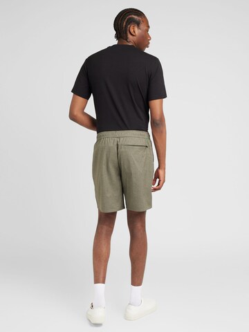 VAUDE Normální Outdoorové kalhoty 'Redmont' – zelená