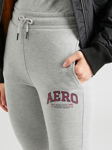 Effilé Pantalon AÉROPOSTALE en gris