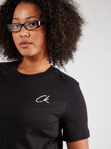 T-shirt Calvin Klein Jeans Curve en noir