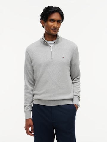 TOMMY HILFIGER Sweater in Grey: front