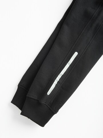 Cool Club Regular Housut värissä musta