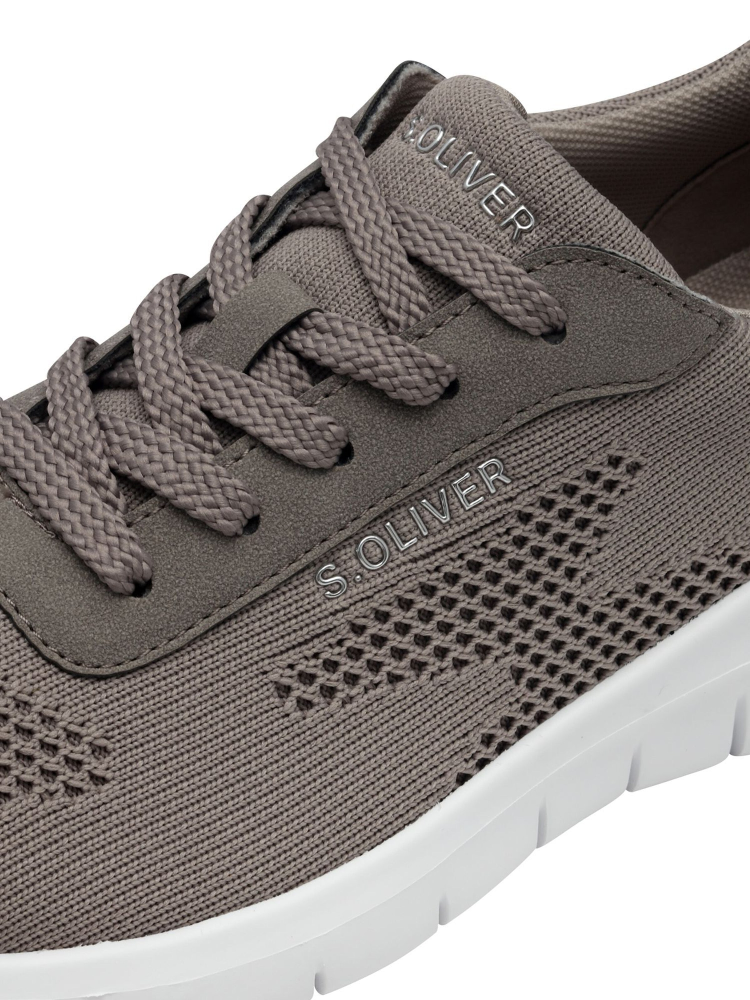 s.Oliver Sneaker in Beige