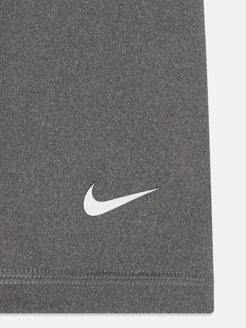 NIKE Skinny Športové nohavice 'Pro' - Sivá