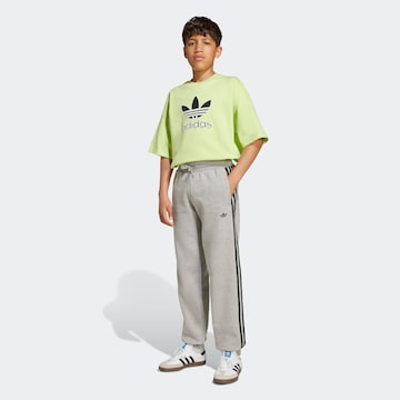 ADIDAS ORIGINALS Loosefit Broek in Grijs