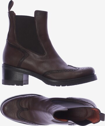 Santoni Dress Boots in 40 in Brown: front